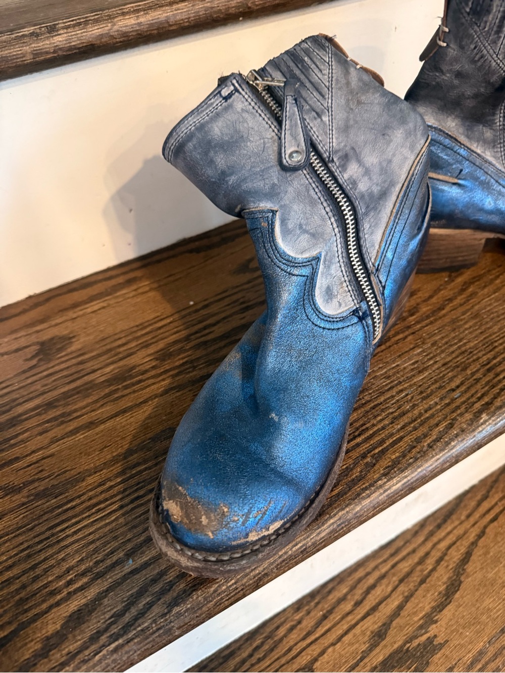 Freebird * Blue Ramone* size 8Metallic Blue Leather Ankle Boots with Side Zipper - Picture 10 of 12